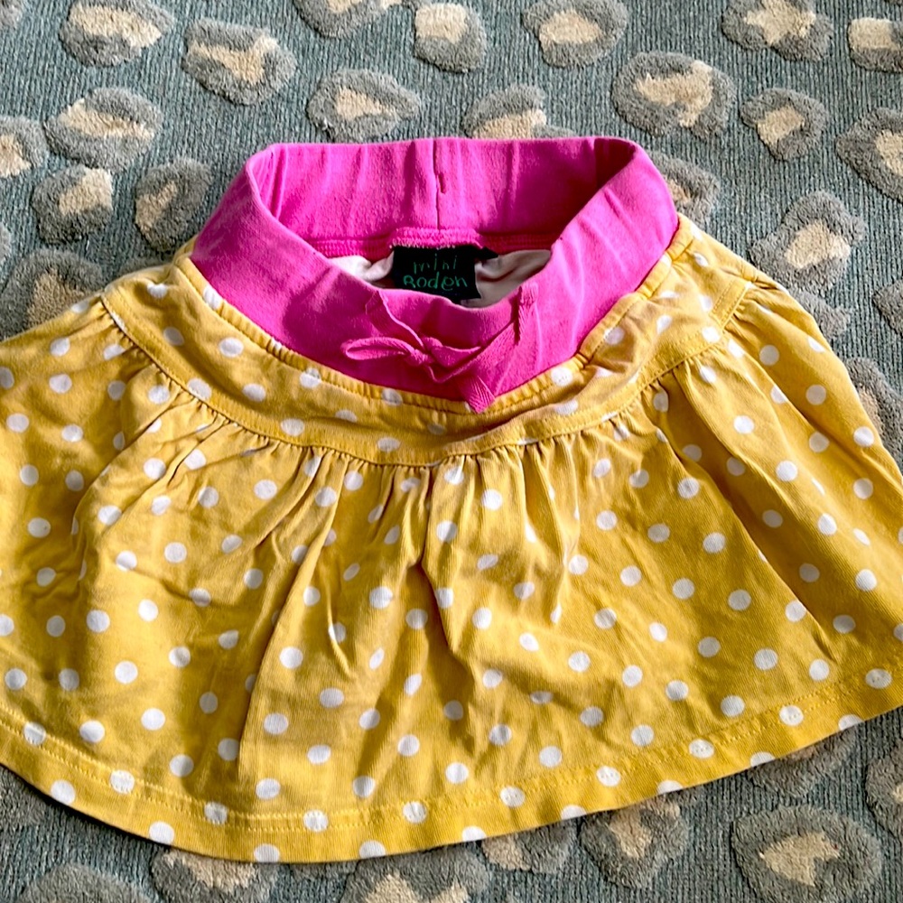Mini Boden scooter skirt size 4-5 y pink and yellow polka dot